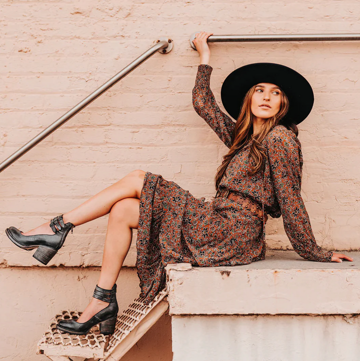 Lina - Classic Vintage Heels